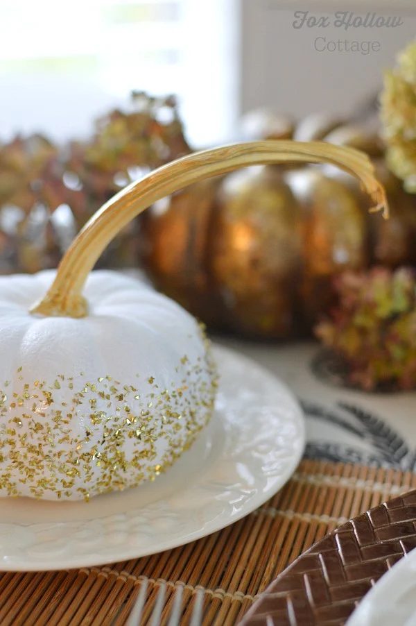 35 No-Carve Pumpkin Decorating Inspirations - Tipsaholic, #Halloween, #halloweenDIY, #pumpkin, #nocarvepumpkins
