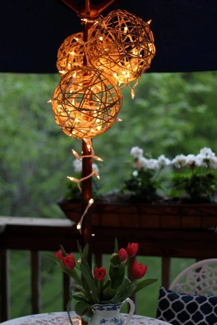 String lights are an inexpensive way to dress up so many areas in the home. Outdoor, indoor, dress them up and more. 36 Clever Ways to Use String Lights via Bekob.com