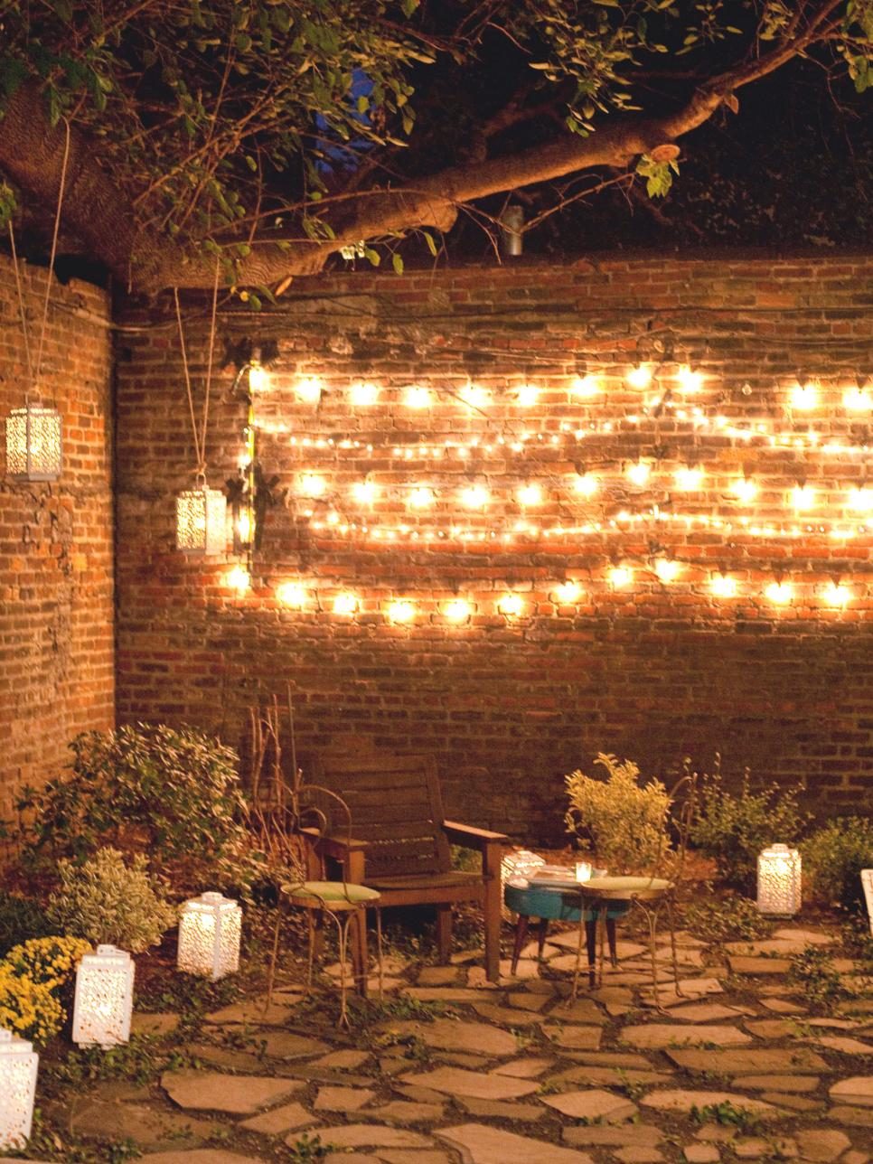 Original_Charlotte-Jenks-Lewis-outside-garden-party-decor-string-lights_s3x4.jpg.rend.hgtvcom.966.1288