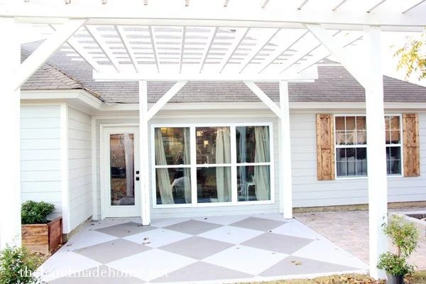 Create the well fitted place to entertain outdoors with these memorable options to increase patio ambience via Bekob.com