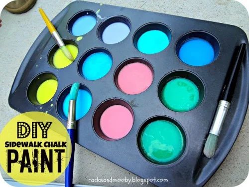 tipsaholic-handmade-sidewalk-chalk-paint-racks-and-mooby