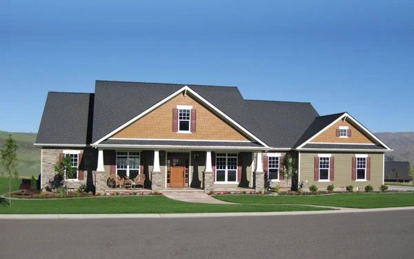 ranch style home exterior