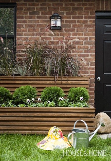 Increase your curb appeal with these landscaping Handmade projects! These 5 front yard landscaping options are well fitted for beginners and can be done in a weekend. tipsaholic.co