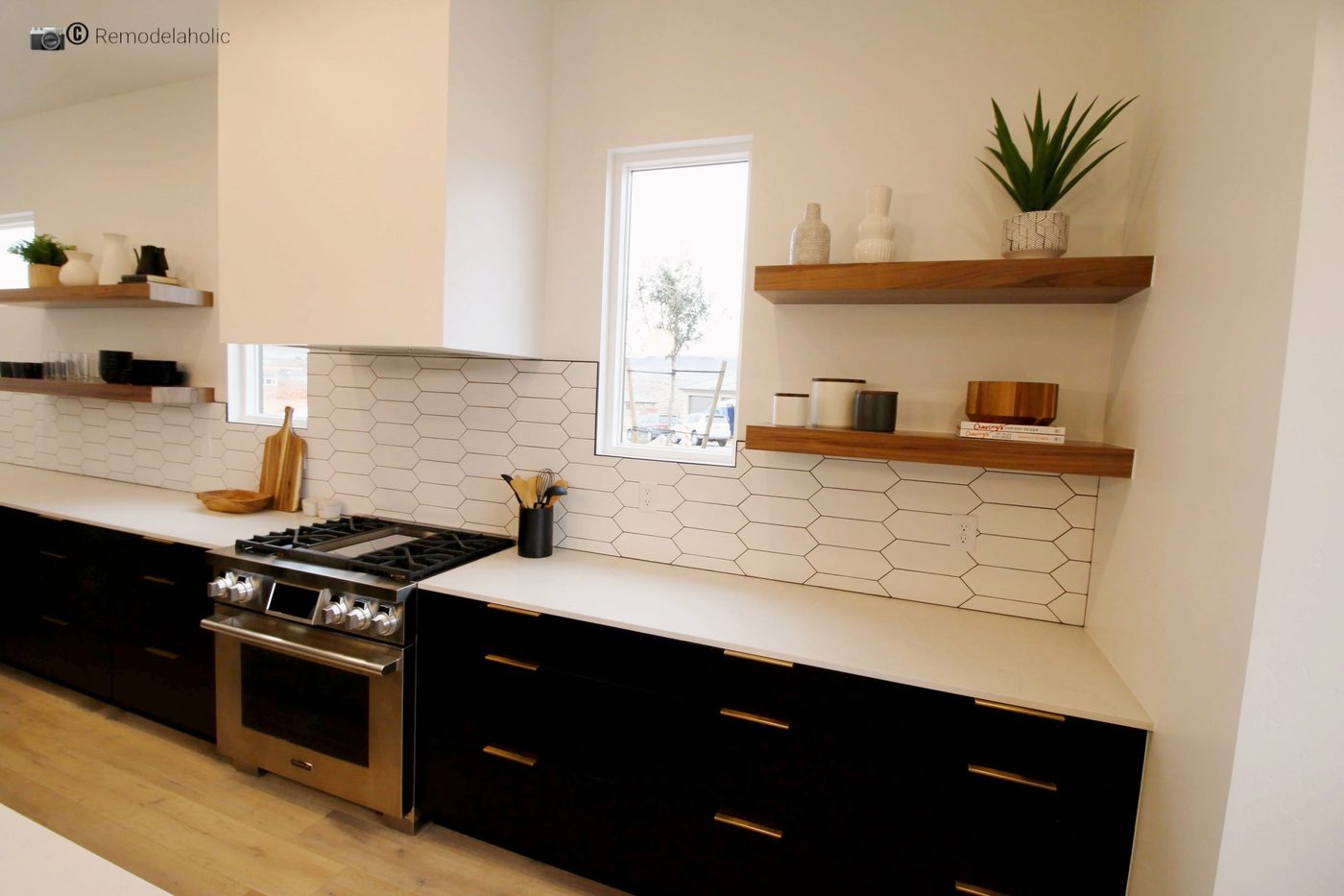 Pretty Open Floating Shelves in the Kitchen styled and cool, featured on Bekob.comSGPH 2019 House 09 Sullivan Homes, LLC (43)