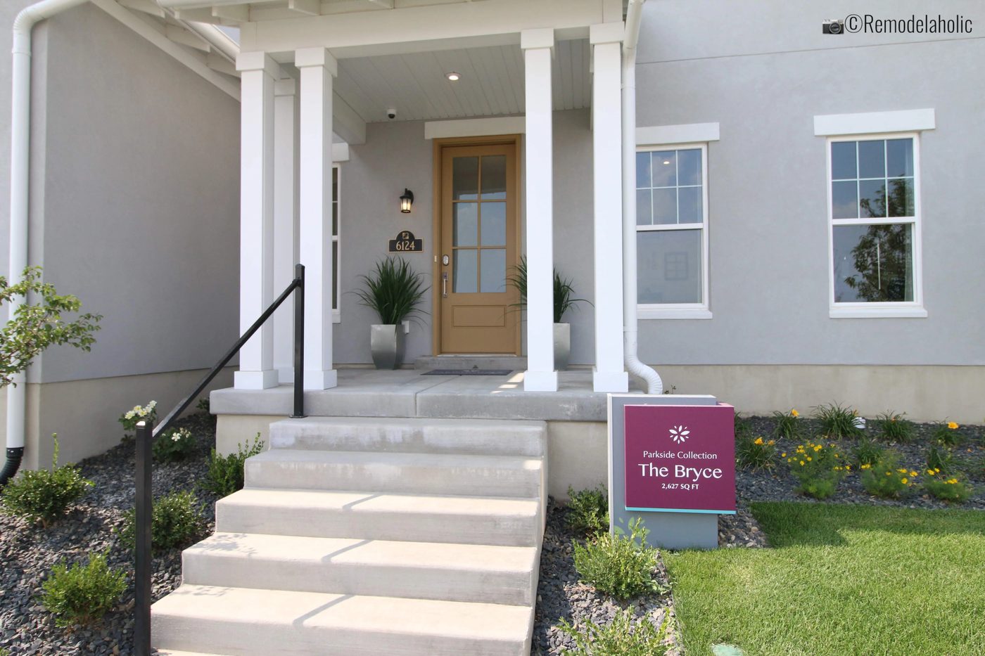 Porch Decor and Planters, SLPH 2018 Home 18 Oakwood Homes, Photo by Bekob