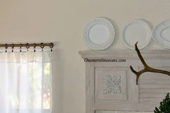 One More Time Events - quick curtain rod facelift via @Bekob