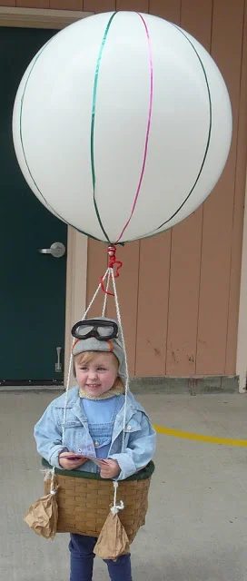 55 memorable No-Sew Halloween Costumes For Kids - Tipsaholic, #halloween, #costumes, #Handmade, #no-sew, #halloweencostumes