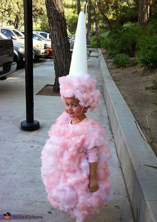 55 memorable No-Sew Halloween Costumes For Kids - Tipsaholic, #halloween, #costumes, #Handmade, #no-sew, #halloweencostumes