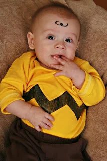 55 memorable No-Sew Halloween Costumes For Kids - Tipsaholic, #halloween, #costumes, #Handmade, #no-sew, #halloweencostumes