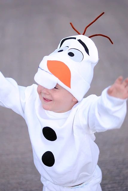 55 memorable No-Sew Halloween Costumes For Kids - Tipsaholic, #halloween, #costumes, #Handmade, #no-sew, #halloweencostumes