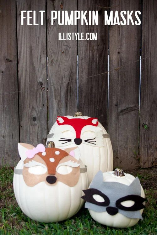 55 memorable No-Sew Halloween Costumes For Kids - Tipsaholic, #halloween, #costumes, #Handmade, #no-sew, #halloweencostumes