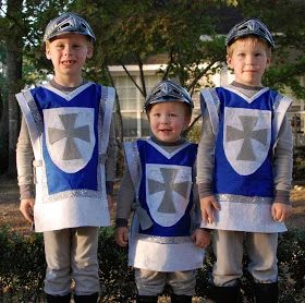 55 memorable No-Sew Halloween Costumes For Kids - Tipsaholic, #halloween, #costumes, #Handmade, #no-sew, #halloweencostumes