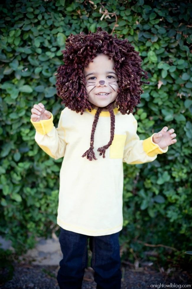 55 memorable No-Sew Halloween Costumes For Kids - Tipsaholic, #halloween, #costumes, #Handmade, #no-sew, #halloweencostumes