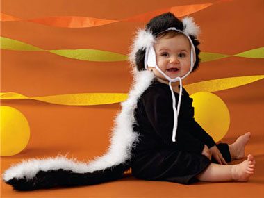 55 memorable No-Sew Halloween Costumes For Kids - Tipsaholic, #halloween, #costumes, #Handmade, #no-sew, #halloweencostumes