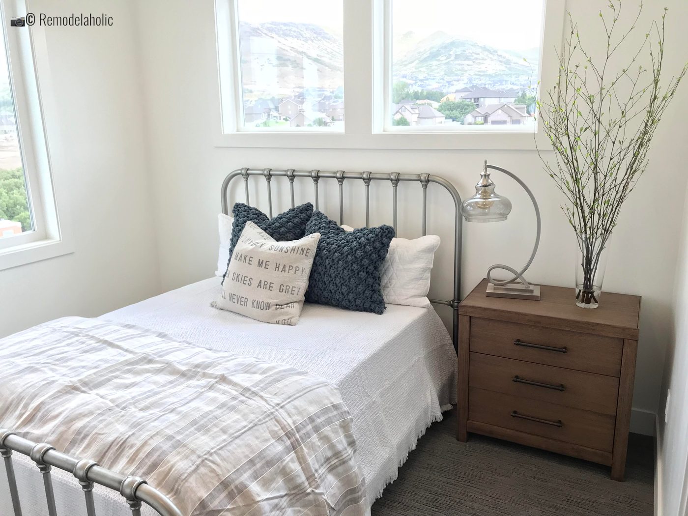 Metal farmhouse headboard, SLPH 2018 Home 16 Sage Homes, Photo by Bekob