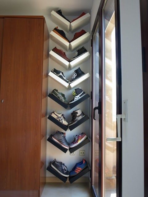 slanted shelves of shoes @ Bekob