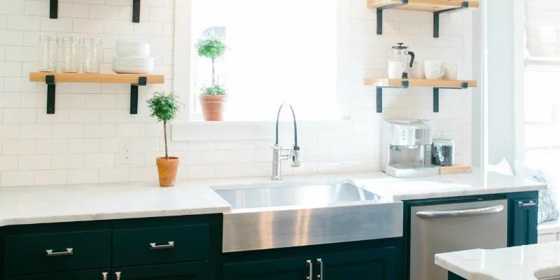 6 Design Elements of a Fixer Upper Kitchen + Handmade Options