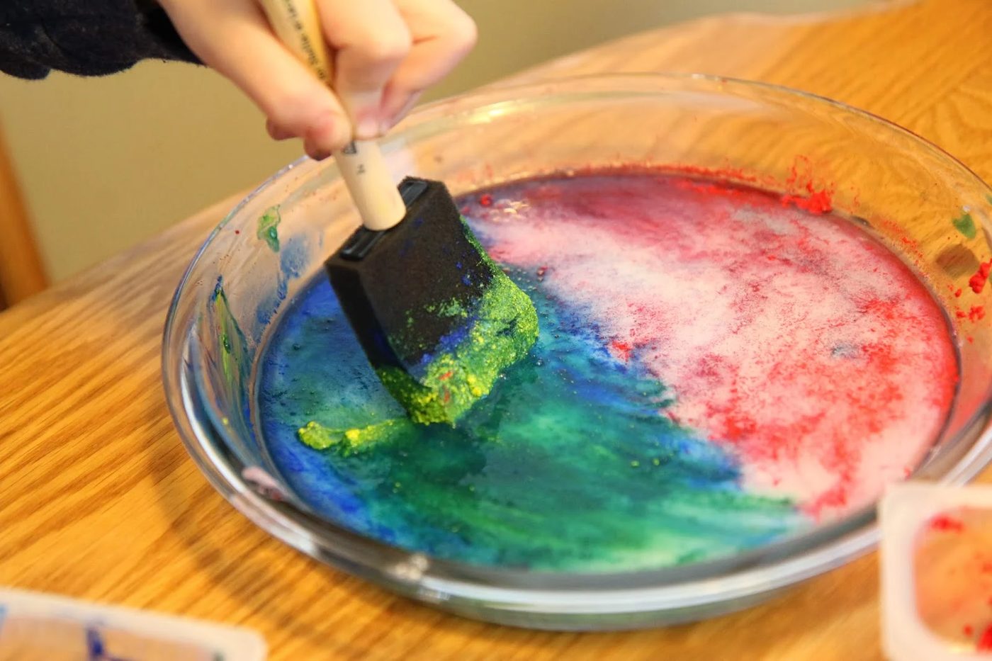 tipsaholic-ice-painting-toddler-approved