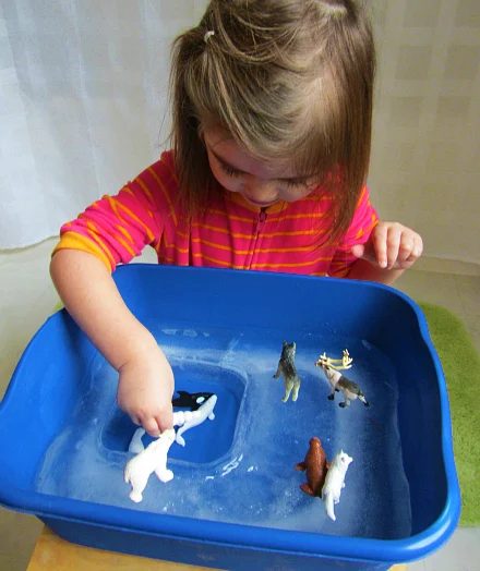 tipsaholic-arctic-animal-and-ice-sensory-play-no-time-for-flash-cards
