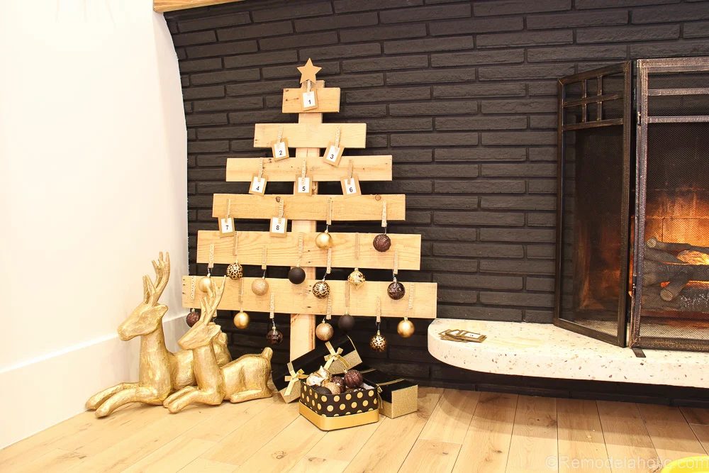 Pallet Wood Advent Calendar-18