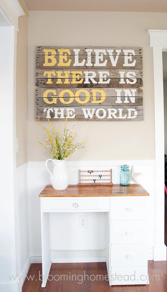wood-pallet-sign-blooming-homestead