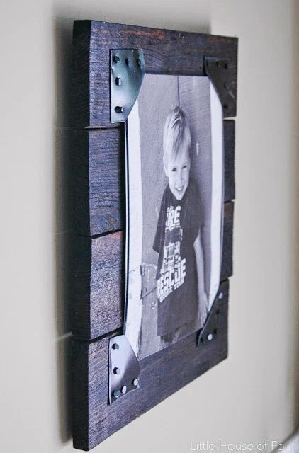 handmade-rustic-pallet-frames-little-house-of-four