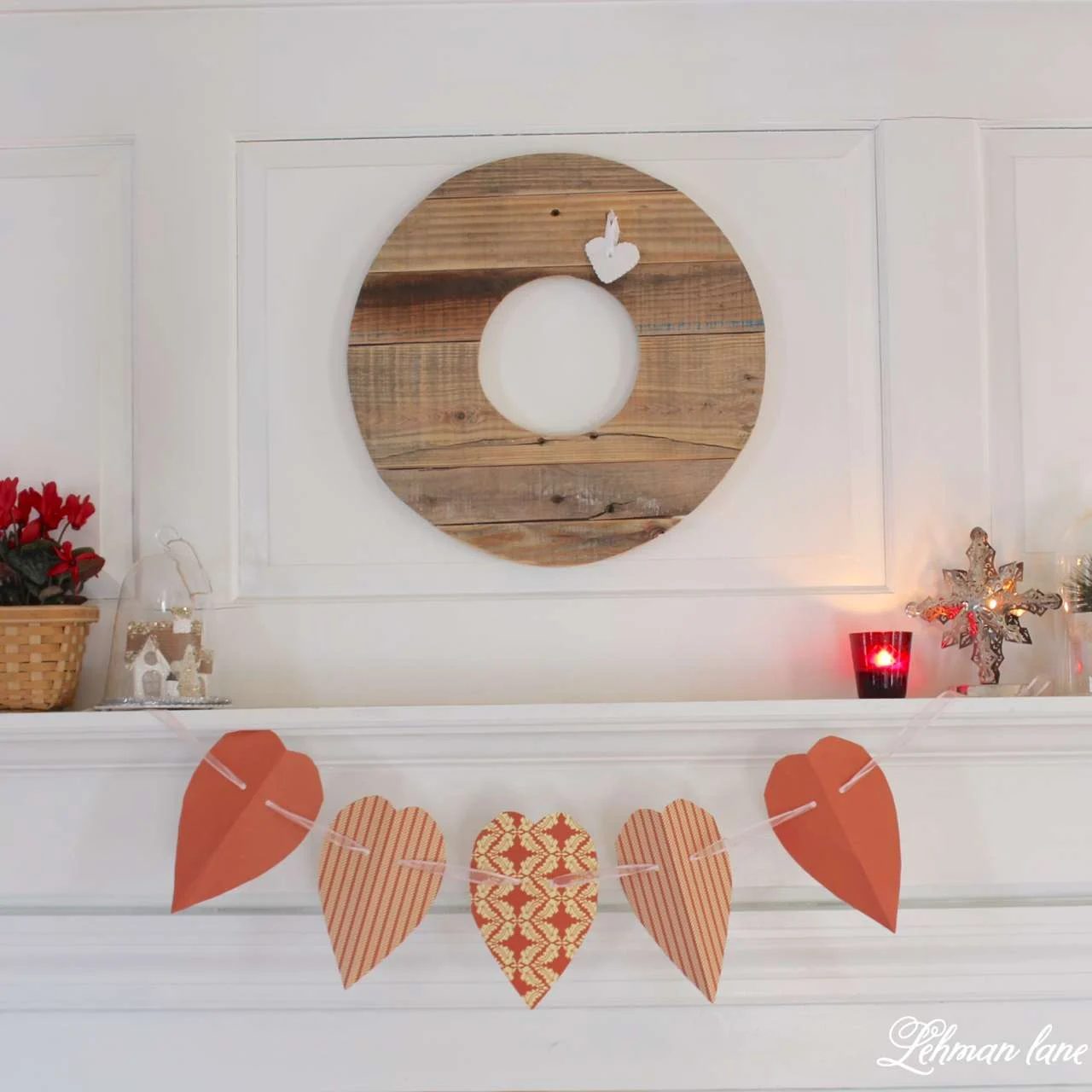 palet-wood-wreath-lehman-lane