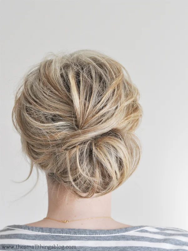 tipsaholic-beach-low-chignon-the-small-things-blog