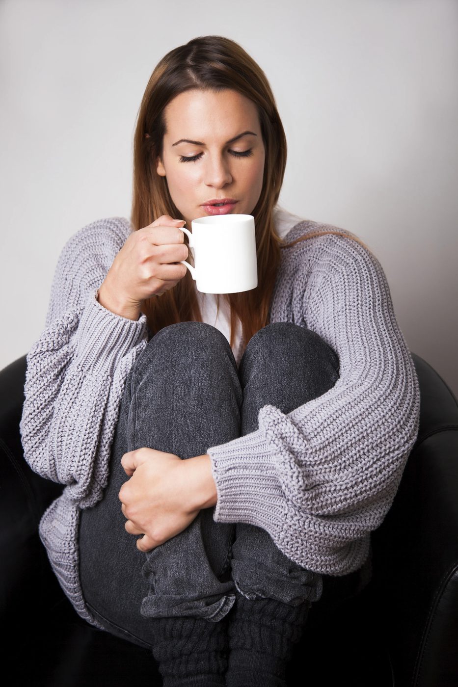 7 Ways to Treat Cold Hands and Feet This Winter