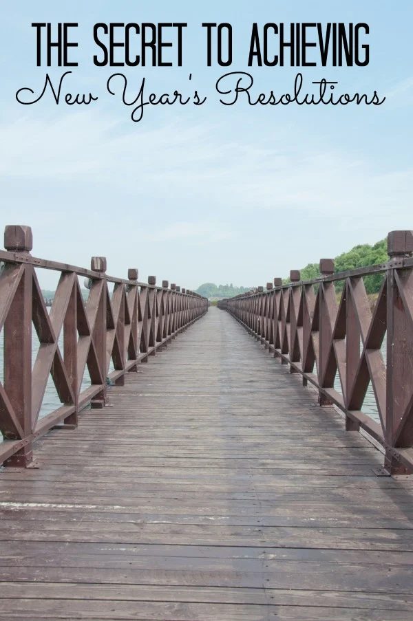 The Secret to Achieving Your New Year's Resolutions at tipsaholic.com