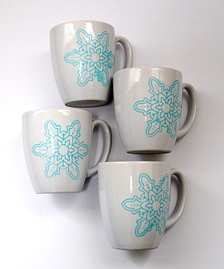 The winter can drag on for months after the holidays pass. Instead of not having fun in the winter try one of these 9 fun winter projects with a purpose via tipsaholic.com #winter 