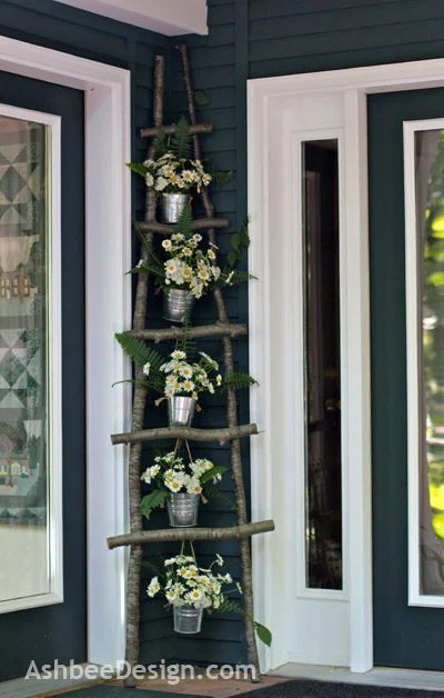 Outdoor Porch Ladder With Daisies, Ashbee Designs