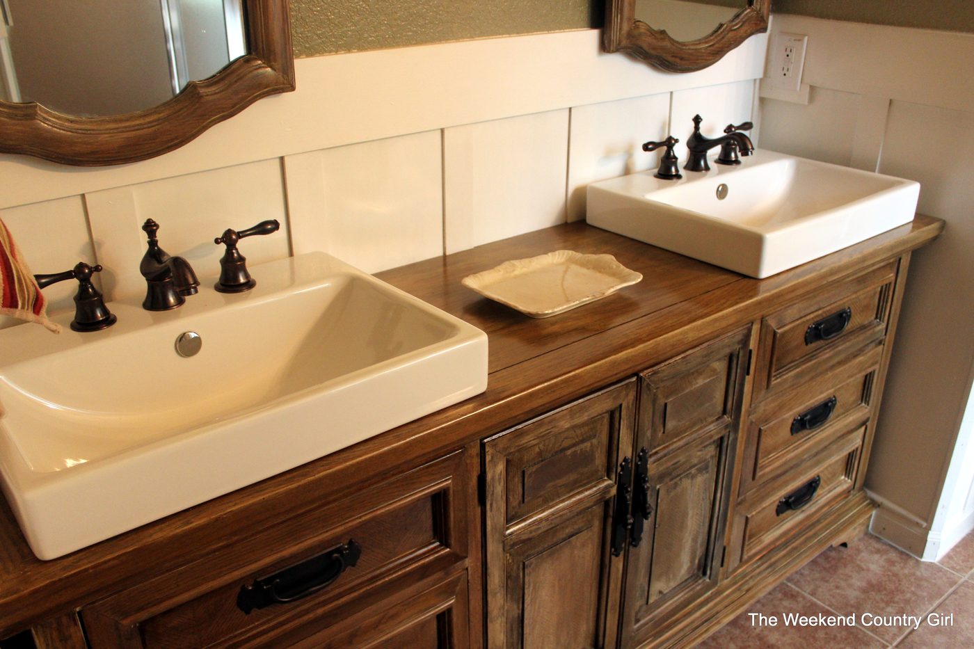Create a rustic look with wood stain by The Weekend Country Girl on @Bekob