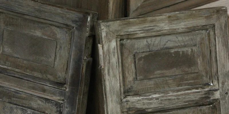 Achieve a Restoration Hardware Weathered Oak Finish
