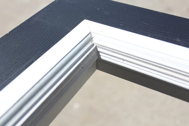 Handmade walkthrough - how to add a glass window to a hollow core door (11)