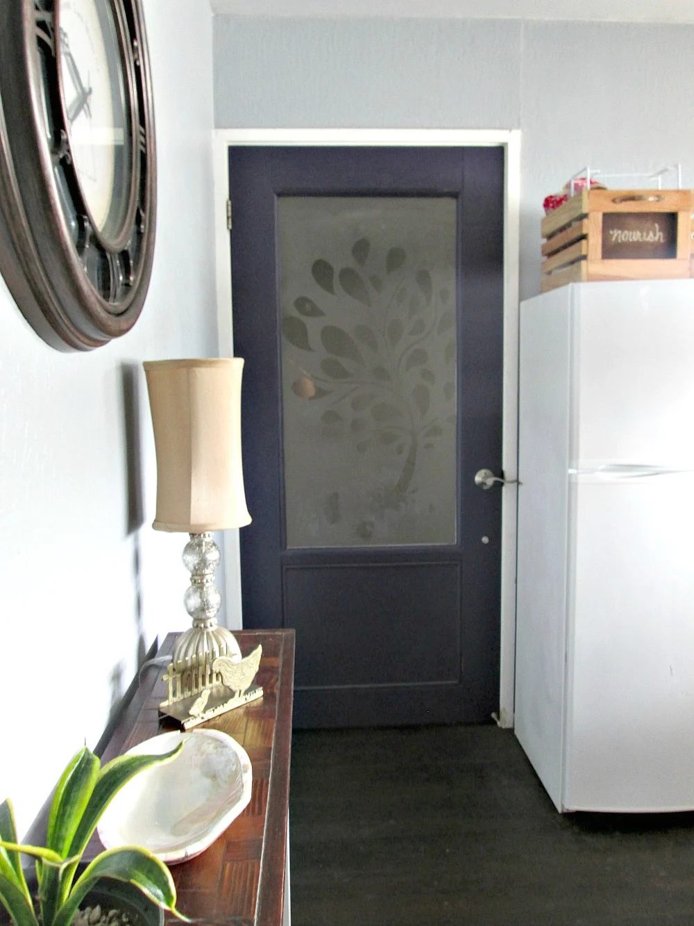 Build an entry door with frosted glass inset - Sunnyside Upstairs on Bekob