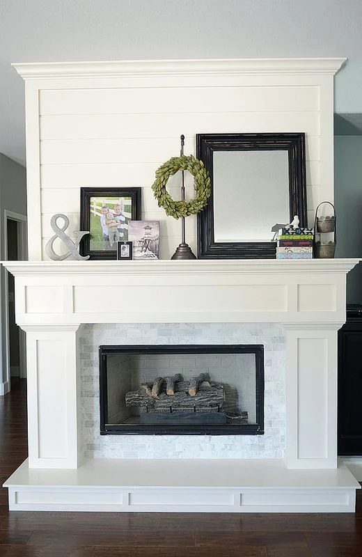 Love this mantel decor.
