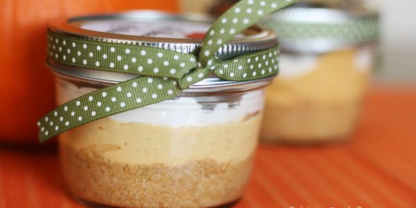 Adorable Individual Pumpkin Cream Pies & Recipe Link Up