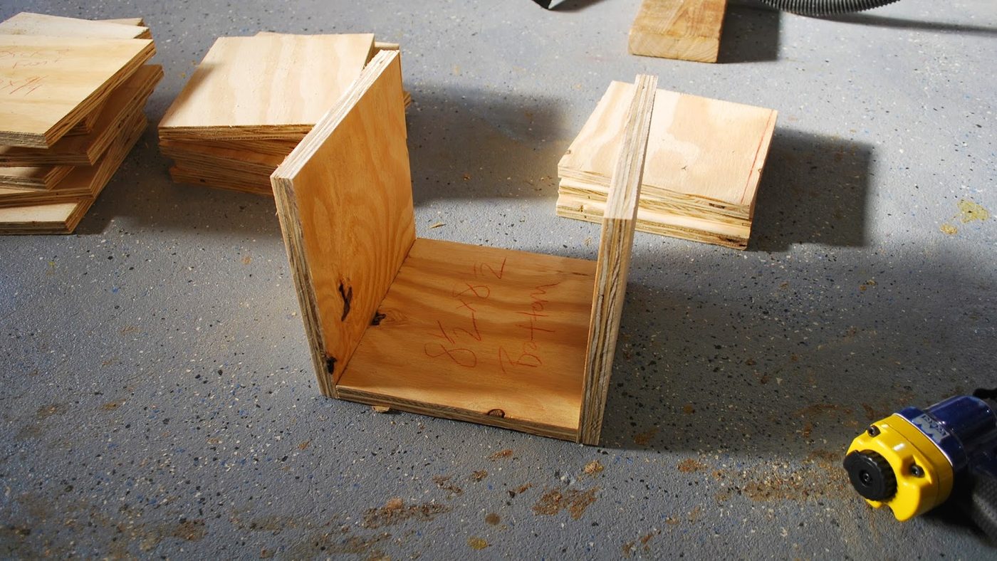 How to Build a Base for Handmade Playtable by ToolBox Divas for Bekob