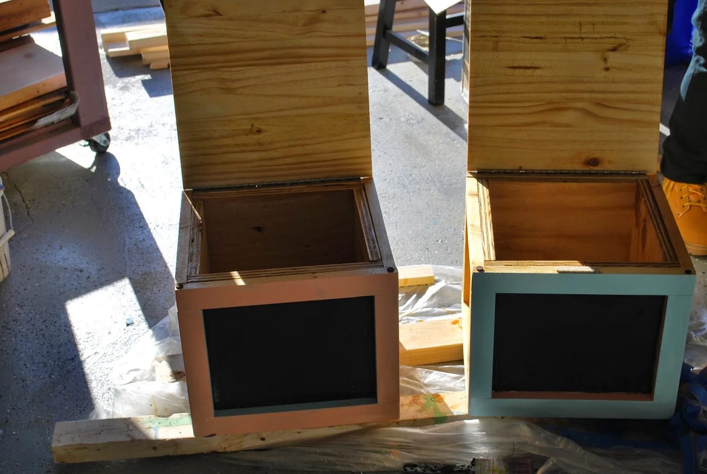 Building Block Seats with Chalkboard Sides by ToolBox Divas for Bekob