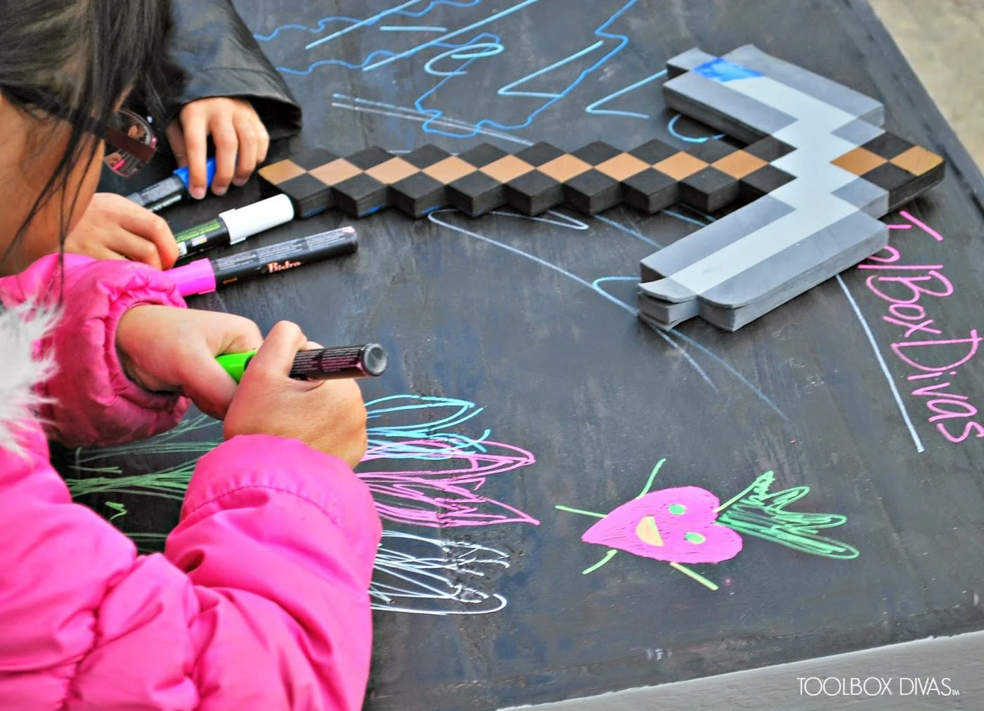 Creating a Building Block Playtable with Chalkboard Top by ToolBox Divas for Bekob