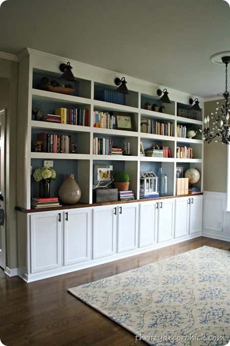 Thrifty Decor Chick library bookcases