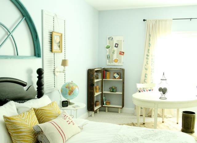 antique trunk bookshelf in the guest room, featured on Bekob.com