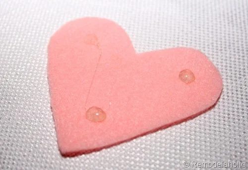 Handmade yarn and felt Valentine's Wreath from Bekob