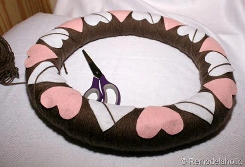 How to make an argyle wreath for Valentine's by Bekob