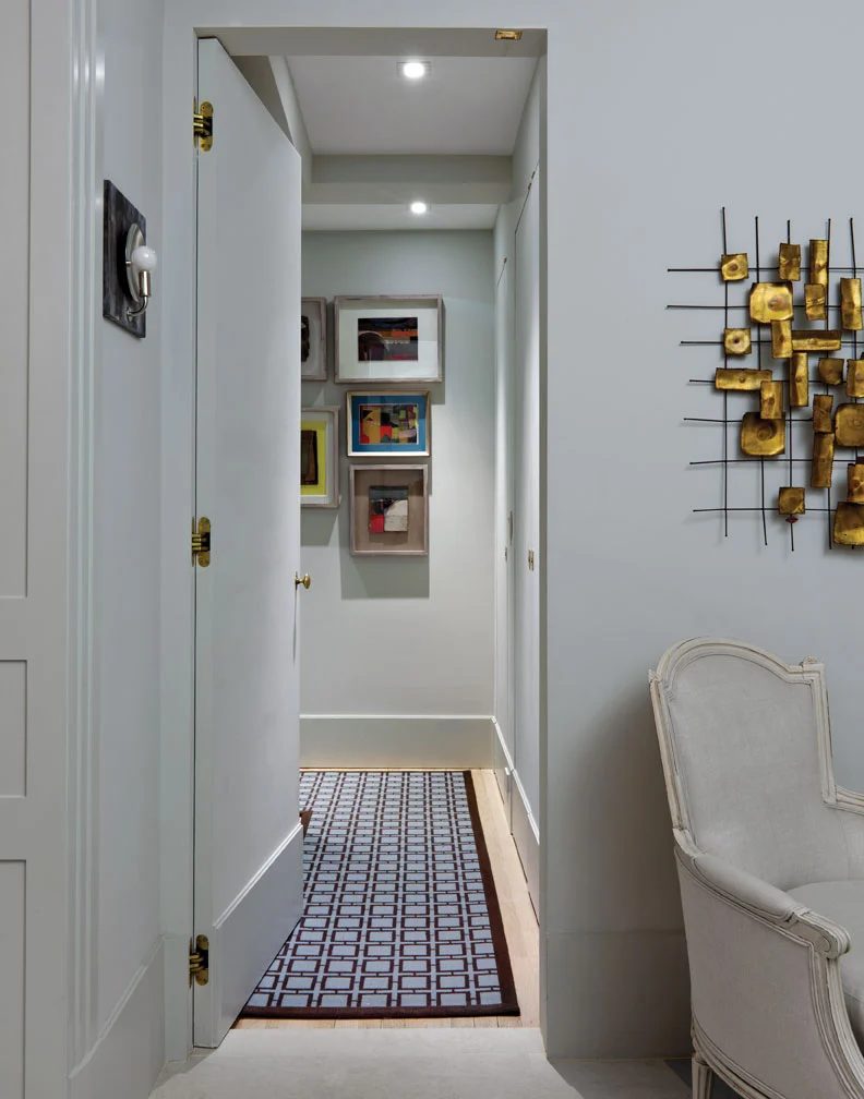 Hallway, Art Deco Apartment in the El Dorado NYC | Design by Design Development NYC | Photography by Trevor Tondro | featured at Bekob.com #artdeco #design #decor #nyc