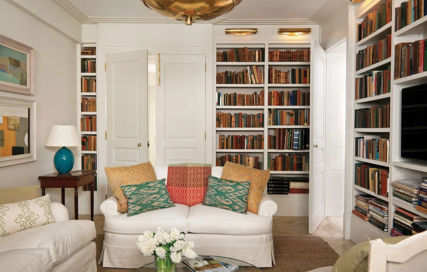 Library, Art Deco Apartment in the El Dorado NYC | Design by Design Development NYC | Photography by Trevor Tondro | featured at Bekob.com #artdeco #design #decor #nyc