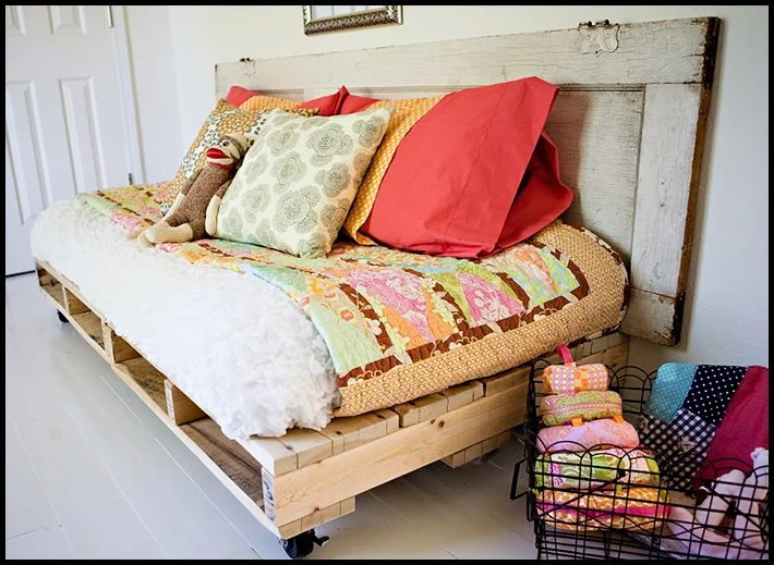 pallet bed and 15 solid pallet furniture options featured on Bekob.com