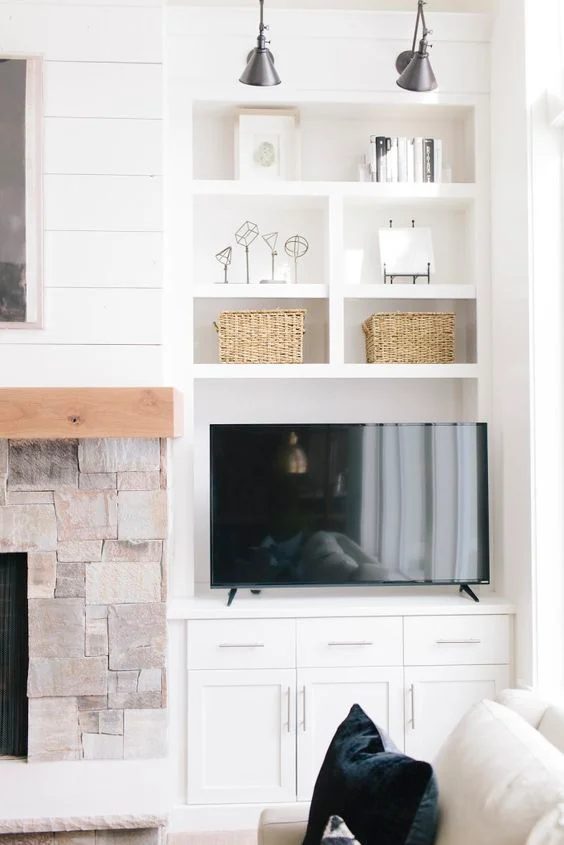 Awkward Alcove Solution: Add floating shelves | More options at Bekob.com | Image Source: houseofjadeinteriorsblog.com