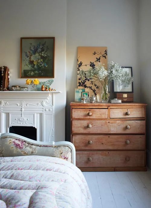 Awkward Alcove Solution: Add floating shelves | More options at Bekob.com | Image Source: perfectlyimperfectblog.com